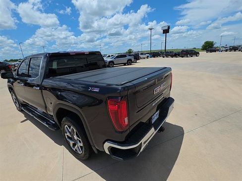 Used 2024 GMC Sierra 1500 SLT AWD/4WD image 9