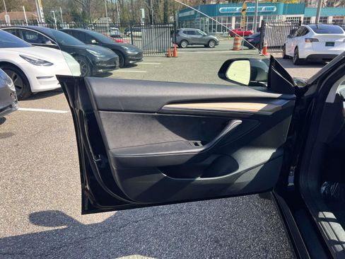 Used 2021 Tesla Model 3 Standard Range Plus RWD image 17