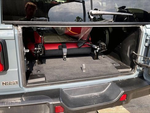 Used 2024 Jeep Wrangler Unlimited Rubicon 392 AWD/4WD image 31