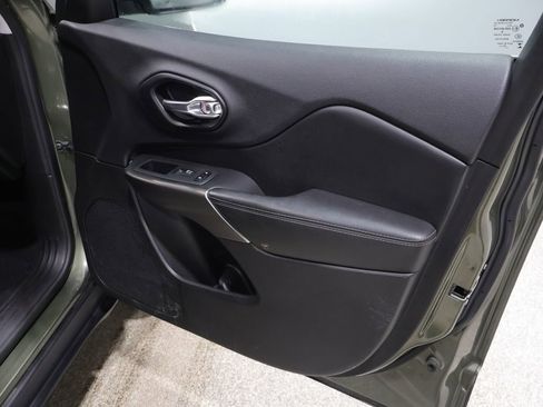 Used 2021 Jeep Cherokee Latitude Lux w/ Trailer Tow Group image 30