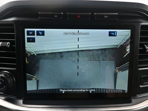 Used 2021 Ford F150 Lariat w/ Trailer Tow Package image 21