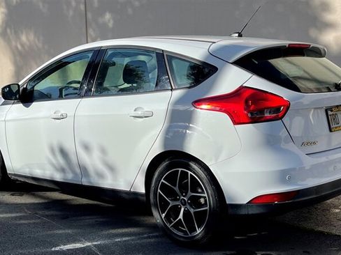 Used 2018 Ford Focus SEL FWD image 3