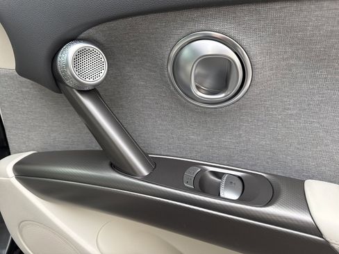 Used 2024 Genesis GV60 RWD image 39