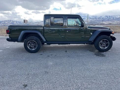 Used 2023 Jeep Gladiator Rubicon w/ Cold Weather Group image 2