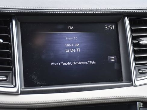 Used 2023 INFINITI QX50 Luxe w/ Accent Package FWD image 17