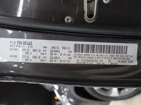 Used 2019 Jeep Cherokee Limited AWD/4WD image 35