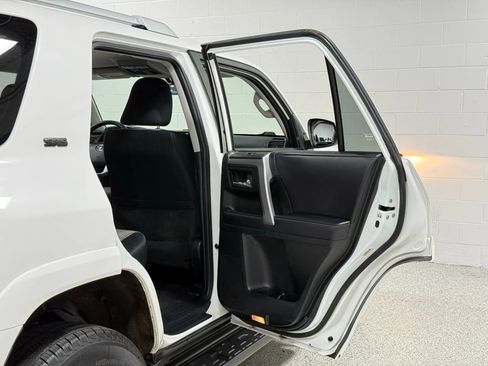 Used 2017 Toyota 4Runner SR5 image 55