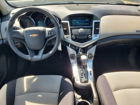Used 2015 Chevrolet Cruze LS FWD image 16