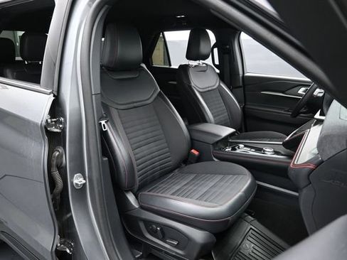 Certified 2025 Ford Explorer ST-Line AWD/4WD image 30