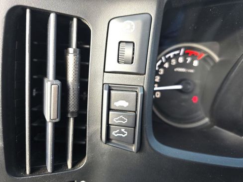 Used 2014 Honda Ridgeline RTL image 17