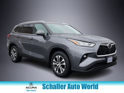 Used 2020 Toyota Highlander XLE image 1