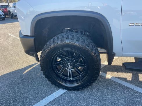 Used 2020 Chevrolet Silverado 2500 W/T w/ WT Convenience Package image 12