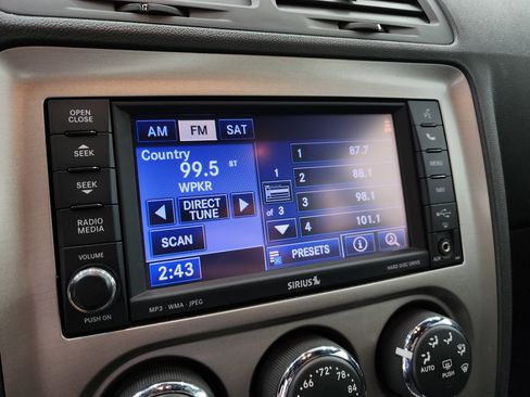 Used 2014 Dodge Challenger SRT8 image 35