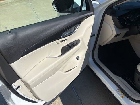 Used 2022 Buick Envision Essence w/ Safety Package image 24