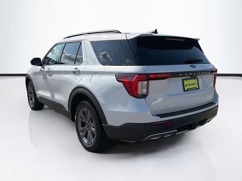 Used 2026 Ford Explorer Active w/ Active Comfort Package AWD/4WD image 7