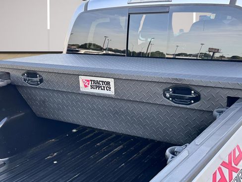 Used 2020 Toyota Tacoma TRD Sport w/ Blackout Package image 42