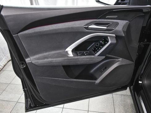 Used 2025 Audi SQ5 Premium Plus w/ Premium Plus Package AWD/4WD image 9