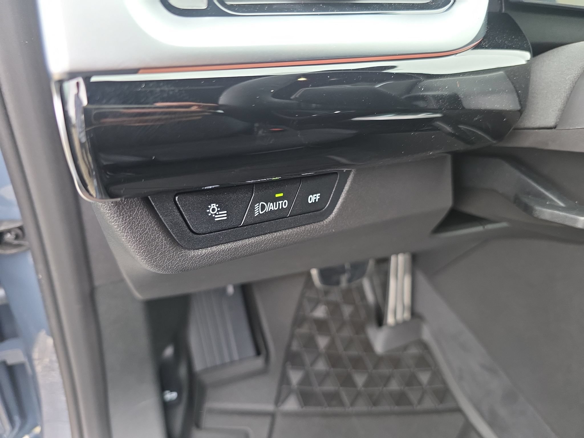 New 2027 BMW X1 xDrive28i AWD/4WD image 12