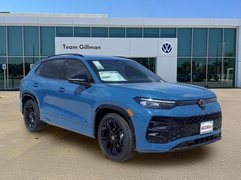New 2026 Volkswagen Tiguan SE R-Line FWD image 1
