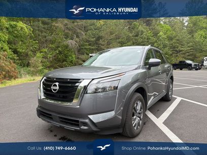 Used 2025 Nissan Pathfinder SV
