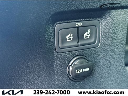 Certified 2024 Kia Telluride SX Prestige w/ Towing Package image 13