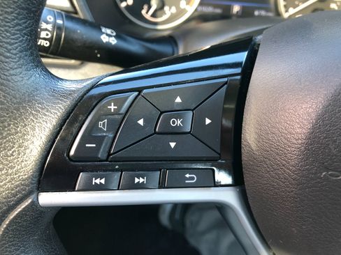 Used 2021 Nissan Altima 2.5 SV image 12