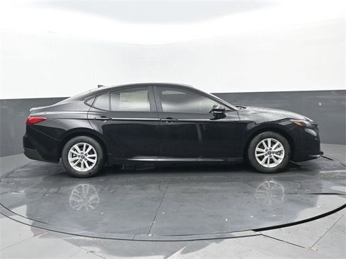 New 2026 Toyota Camry LE image 2