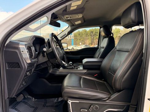 Used 2021 Ford F150 Lariat w/ FX4 Off-Road Package image 18