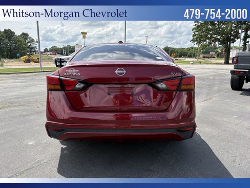 Used 2024 Nissan Altima 2.5 SV FWD image 6