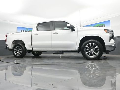 Used 2023 Chevrolet Silverado 1500 LT AWD/4WD image 21
