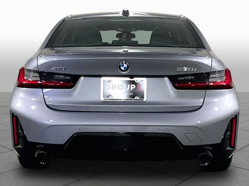 Used 2026 BMW 330i xDrive Sedan w/ M Sport Package AWD/4WD image 4