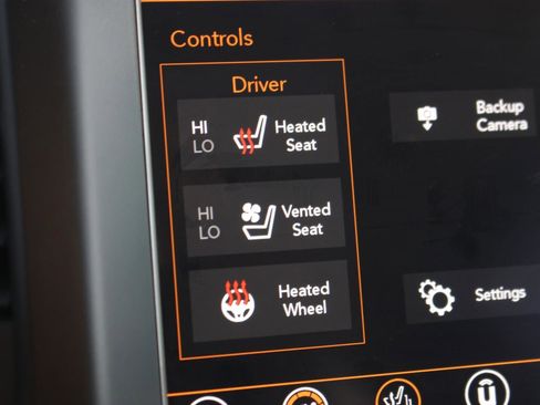 Used 2018 Jeep Grand Cherokee Overland RWD image 27