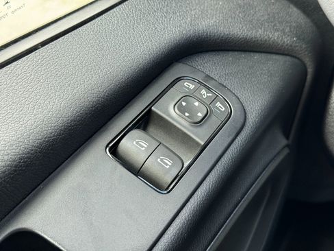 Used 2023 Mercedes-Benz Sprinter 1500 image 17