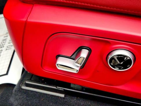 Used 2022 Maserati Levante Trofeo image 20