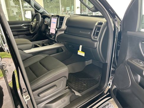 Used 2025 RAM 1500 Big Horn image 25