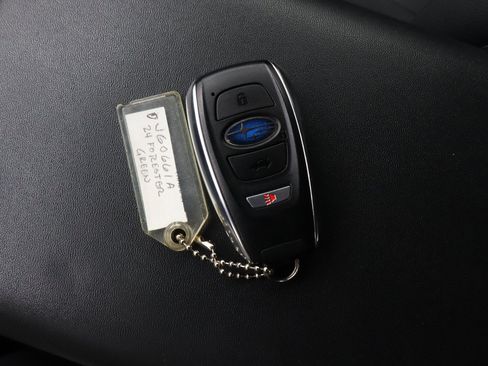 Used 2024 Subaru Forester Premium AWD/4WD image 31