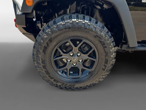 Used 2017 Jeep Wrangler Unlimited Rubicon AWD/4WD image 10