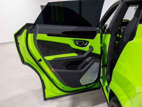 Used 2022 Lamborghini Urus image 29