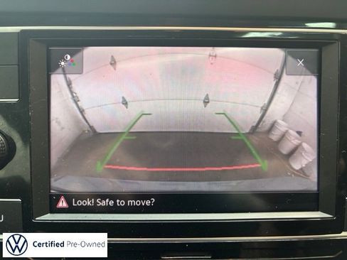 Certified 2023 Volkswagen Jetta SE image 25