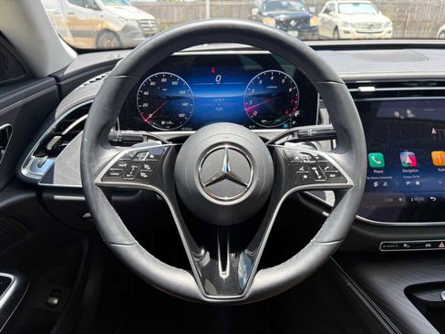 Used 2025 Mercedes-Benz E 350 Sedan image 23