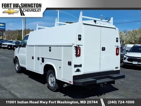 New 2025 Chevrolet Express 3500 w/ Power Convenience Package RWD image 4