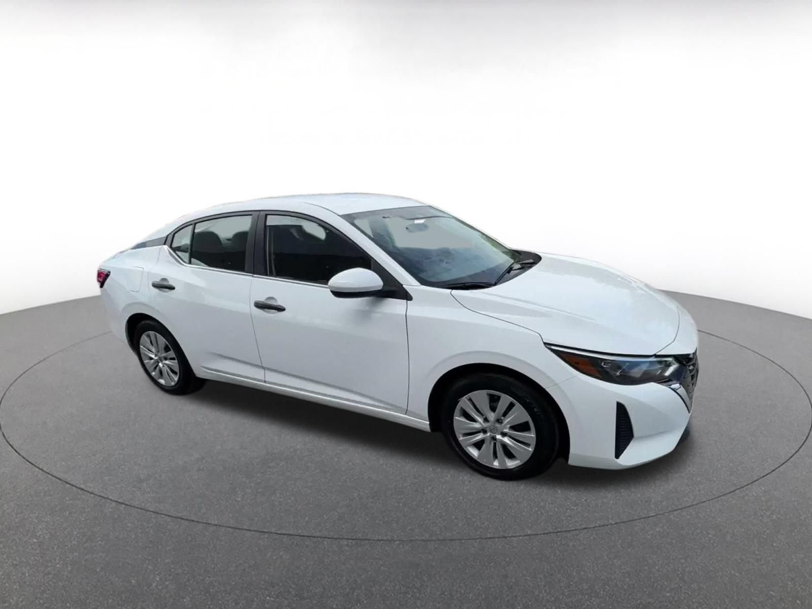 Used 2025 Nissan Sentra S FWD image 2