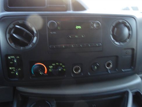 Used 2009 Ford E-350 and Econoline 350 XL image 13