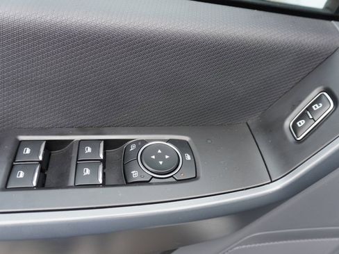 Used 2023 Ford F150 XLT image 9