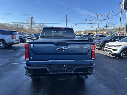 Used 2025 Chevrolet Silverado 2500 LTZ w/ Trail Boss Package image 4