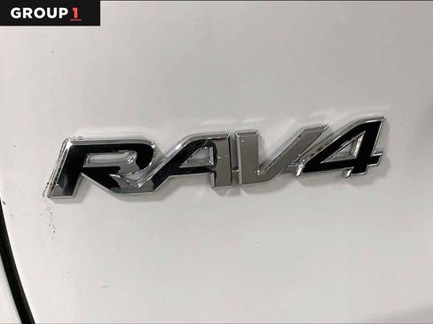 Certified 2022 Toyota RAV4 XLE Premium image 9
