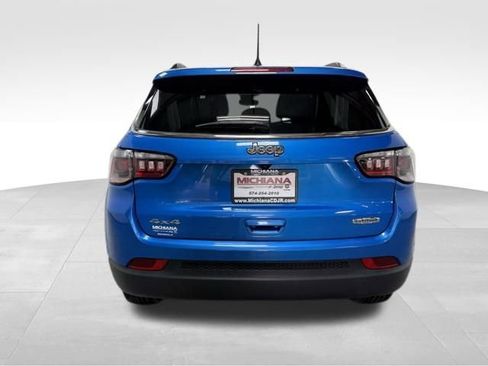 Certified 2024 Jeep Compass Latitude w/ Altitude Special Edition AWD/4WD image 9