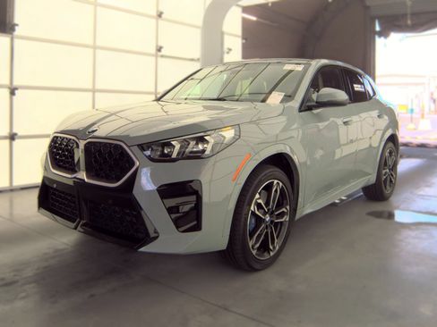 Used 2026 BMW X2 xDrive28i w/ M Sport Package AWD/4WD image 1