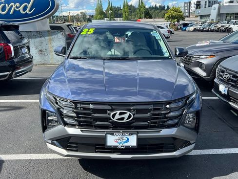 Used 2025 Hyundai Tucson SE AWD/4WD image 4