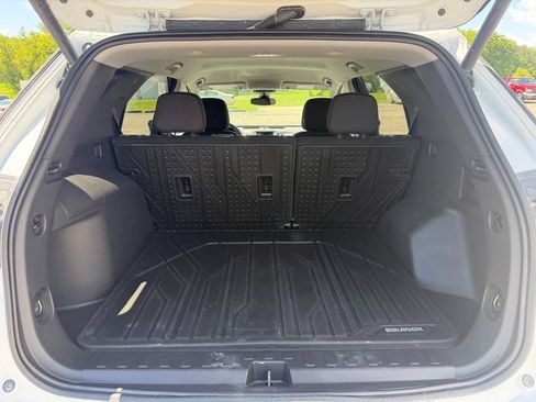 Used 2024 Chevrolet Equinox LT w/ LPO, Floor Liner Package AWD/4WD image 9